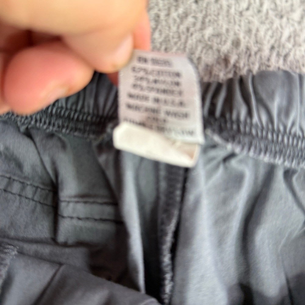 Be present Yoga Knickers Women Medium Gray Agility Capri Pants Made in USA - Picture 3 of 11